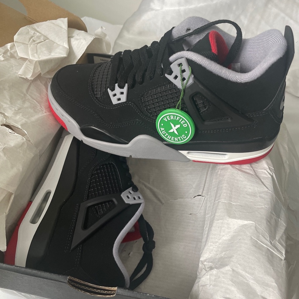 Retro jordan 4 bred new